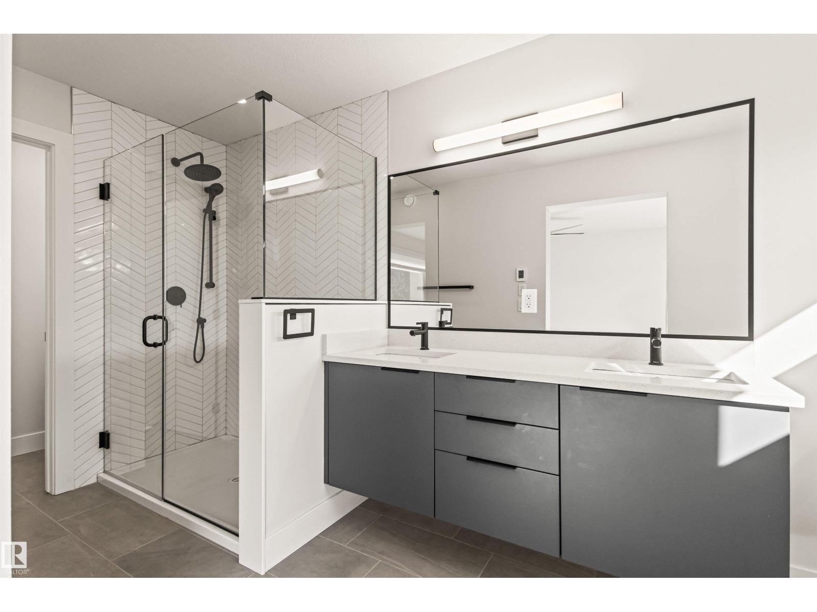 2 8343 SASKATCHEWAN DR NW, Edmonton