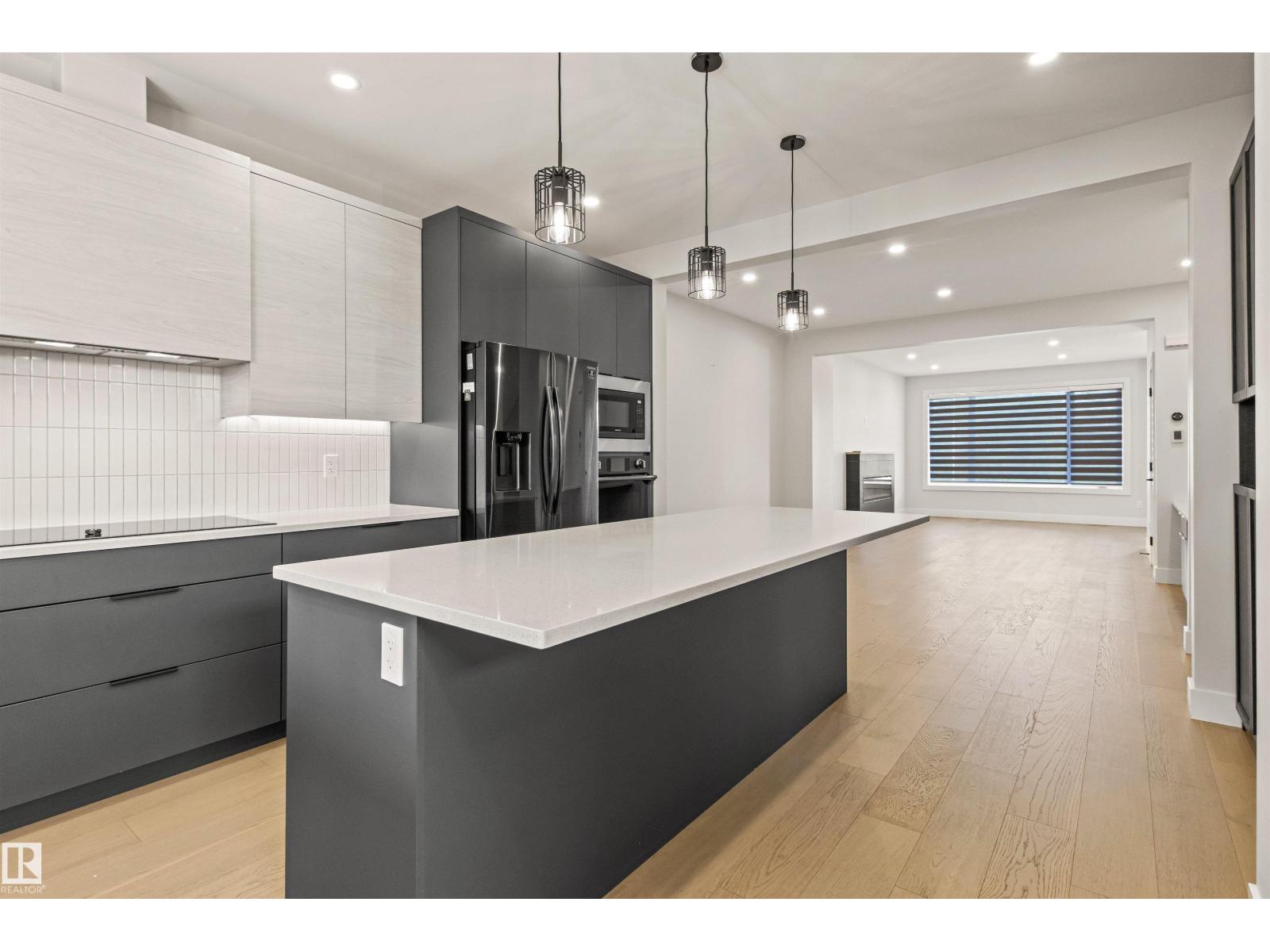 2 8343 SASKATCHEWAN DR NW, Edmonton