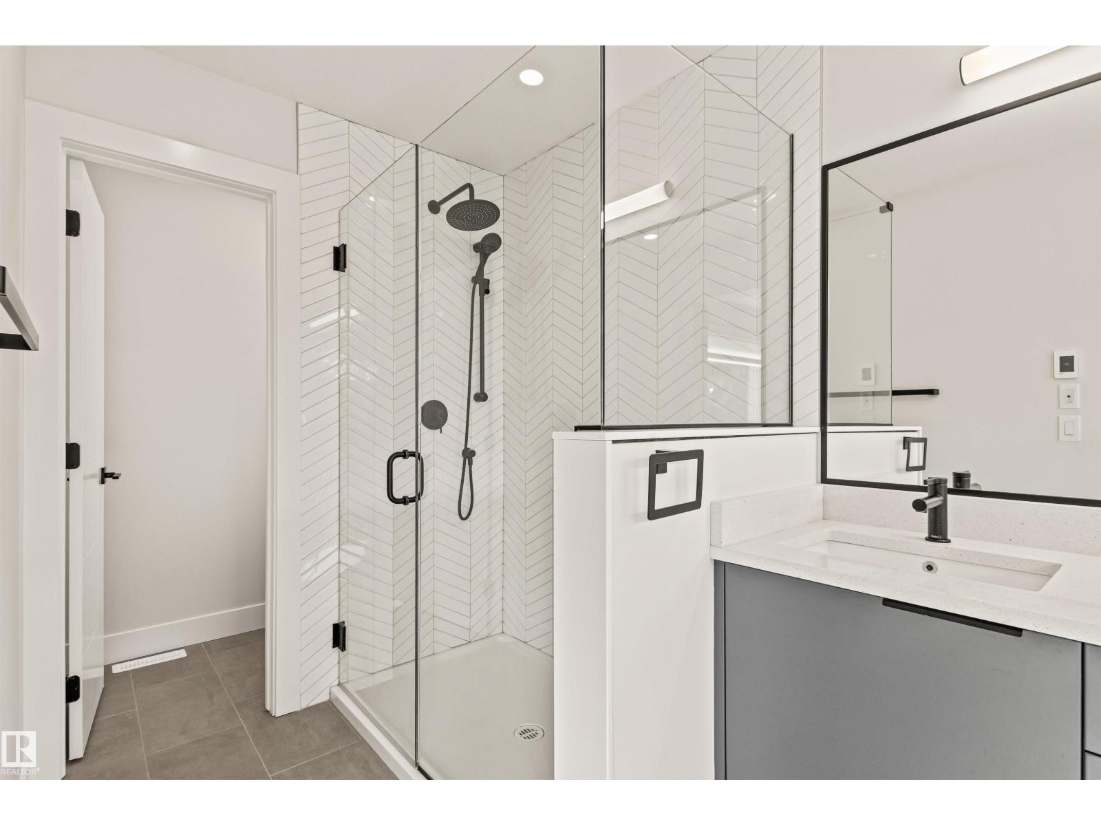 2 8343 SASKATCHEWAN DR NW, Edmonton