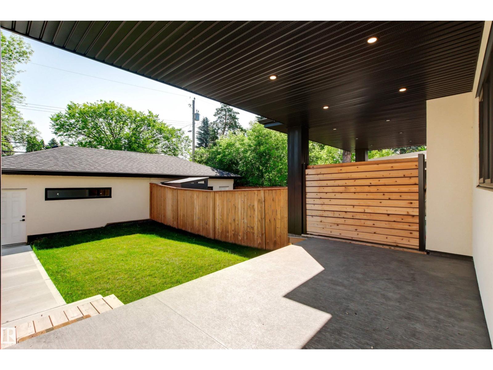 2 8343 SASKATCHEWAN DR NW, Edmonton