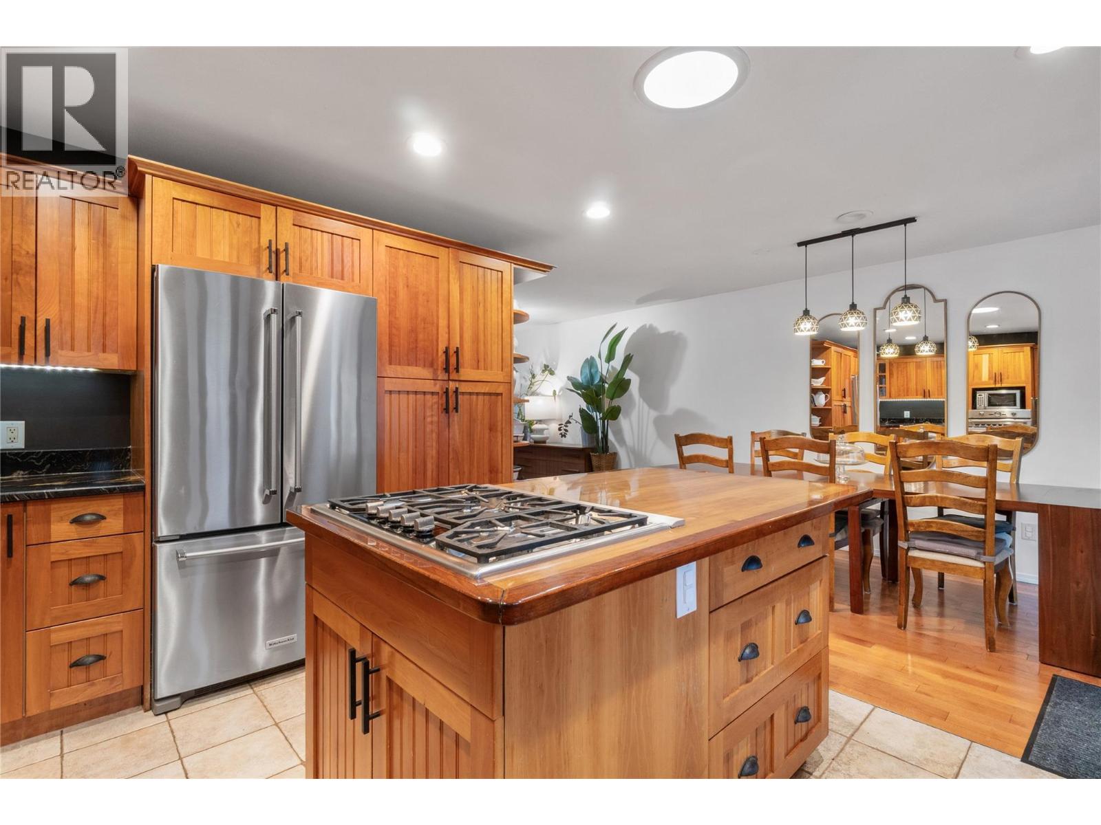 3960 50 STREET NE - 18