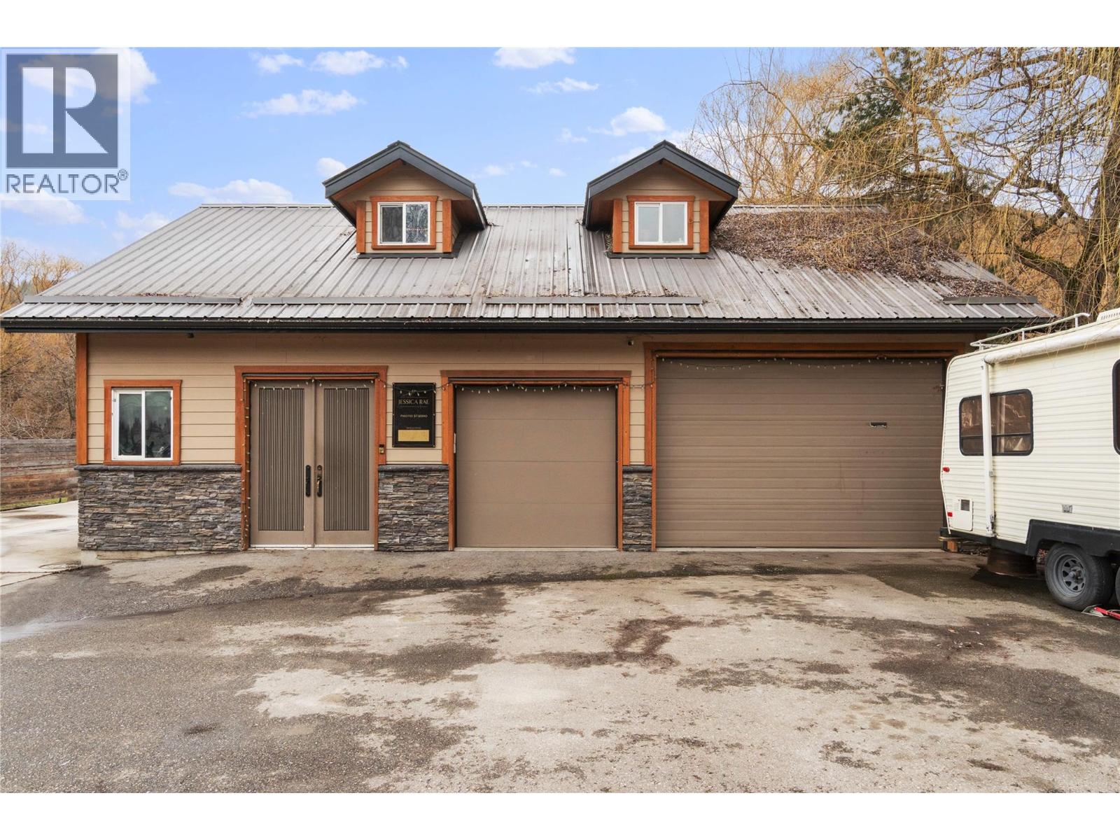 3960 50 STREET NE - 2