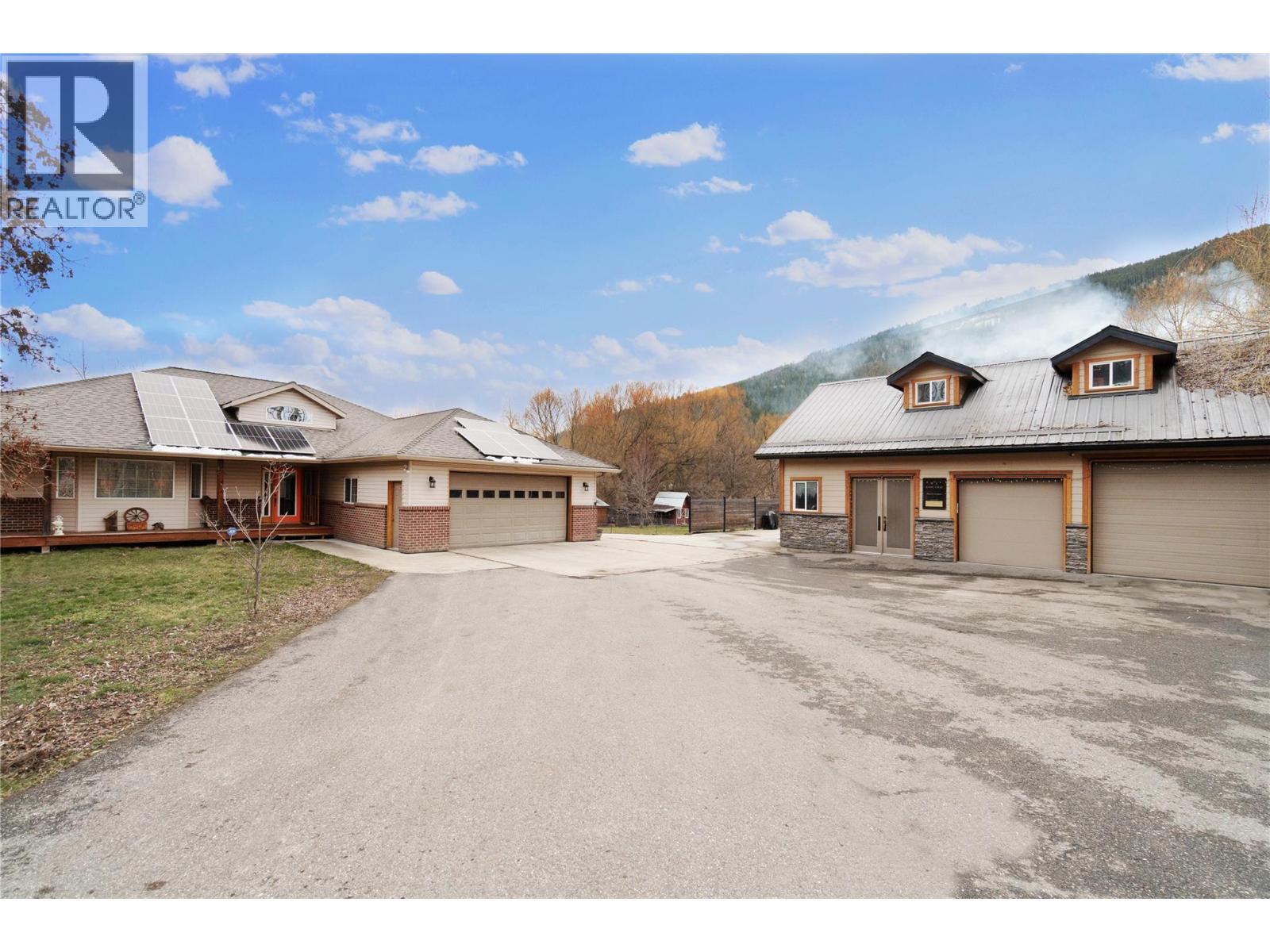 3960 50 STREET NE - 1