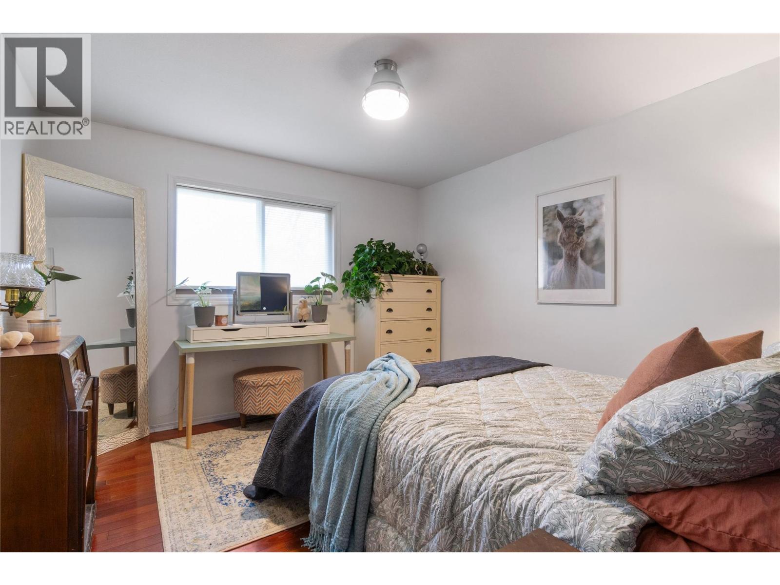 3960 50 STREET NE - 29