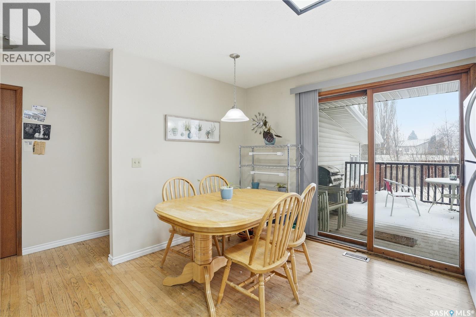 302 BENTHAM CRESCENT - 14