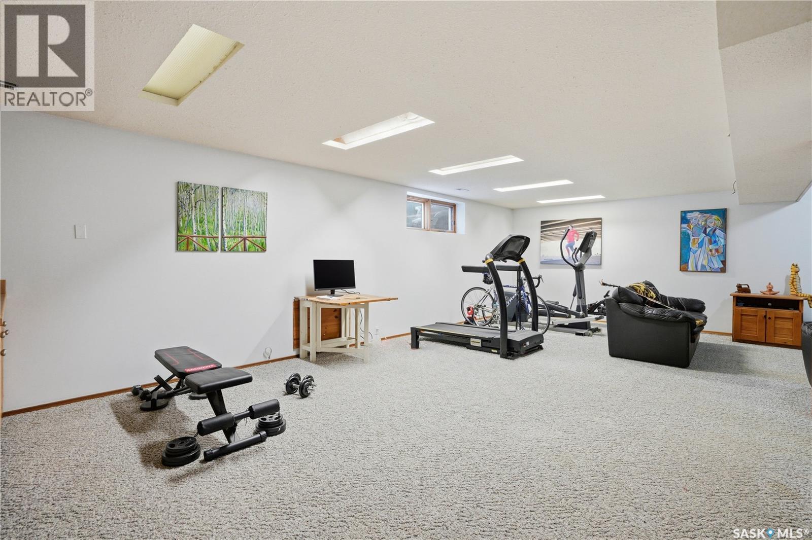 302 BENTHAM CRESCENT - 27