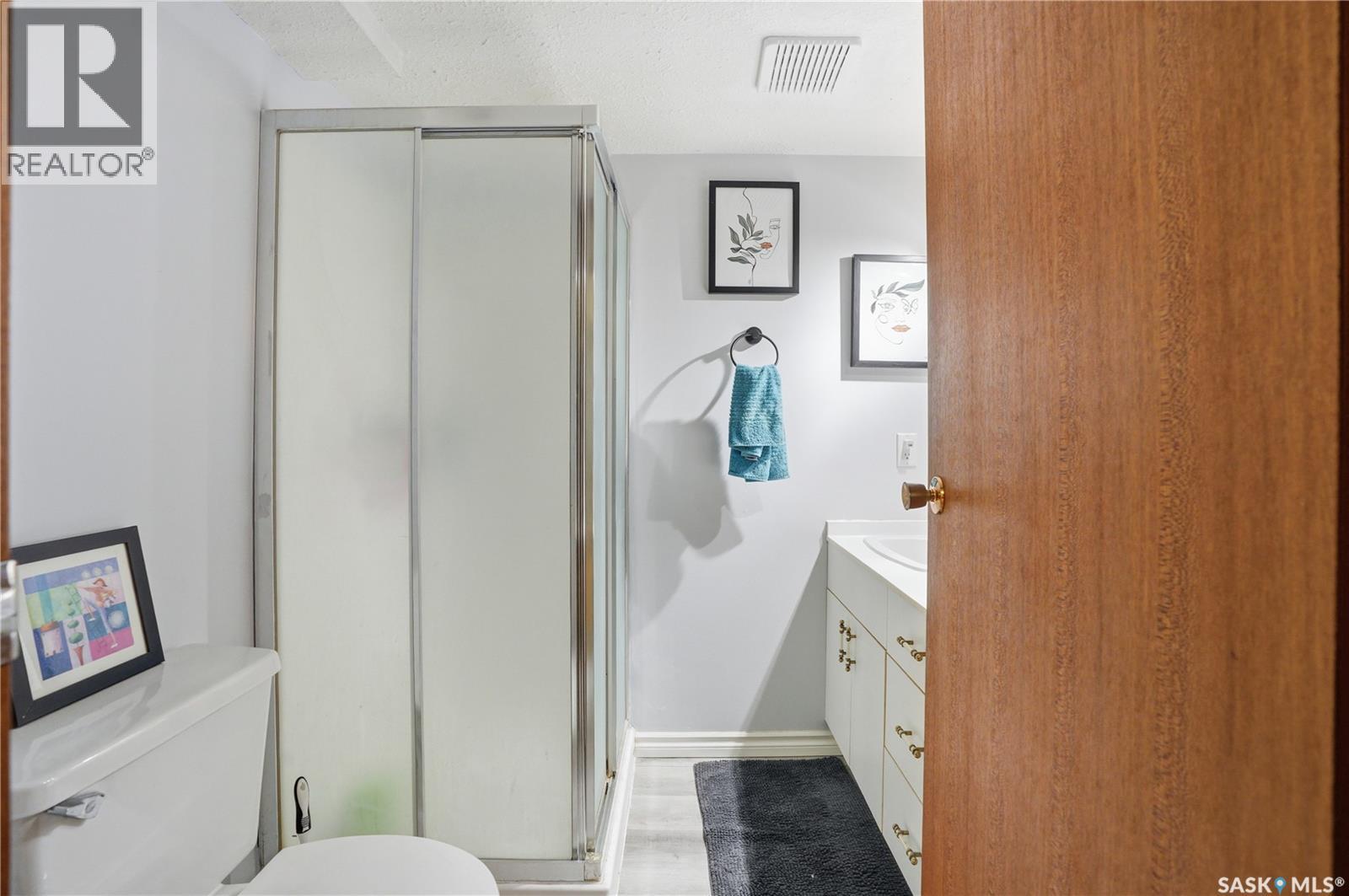 302 BENTHAM CRESCENT - 31