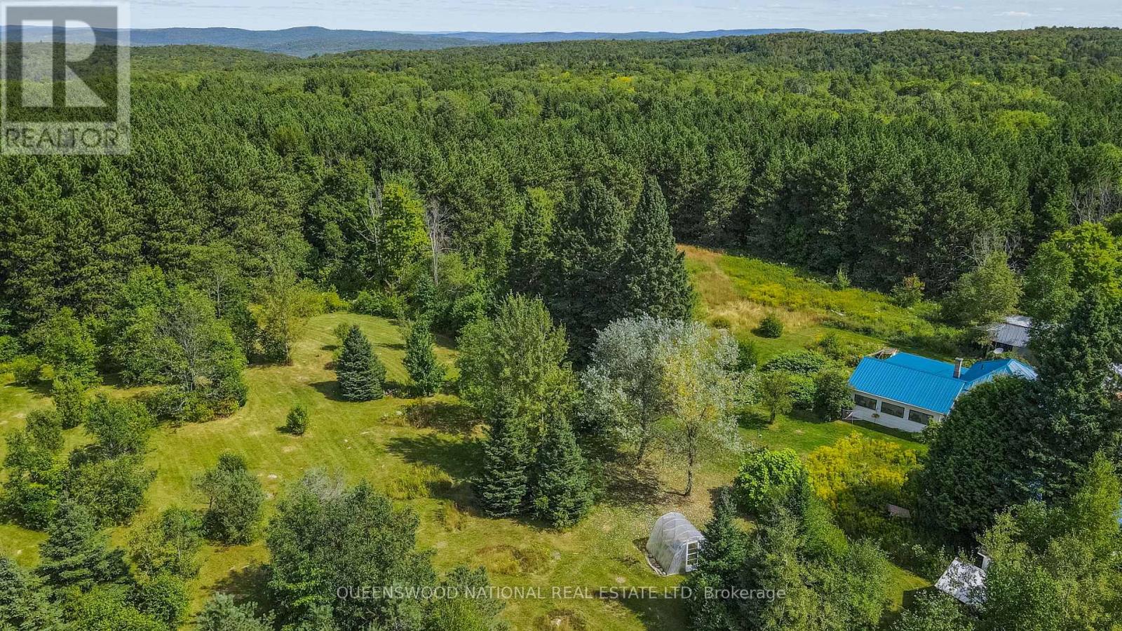 842 CENTREVIEW ROAD - 4