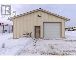 1366 Pembroke Street E, Laurentian Valley, ON K8A6W2 Photo 19