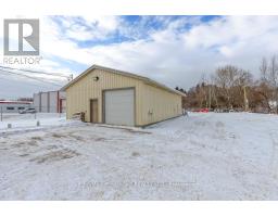 1366 Pembroke Street E, Laurentian Valley, ON K8A6W2 Photo 6