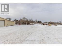 1366 Pembroke Street E, Laurentian Valley, ON K8A6W2 Photo 18
