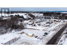 1366 Pembroke Street E, Laurentian Valley, ON K8A6W2 Photo 23
