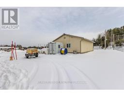 1366 Pembroke Street E, Laurentian Valley, ON K8A6W2 Photo 7
