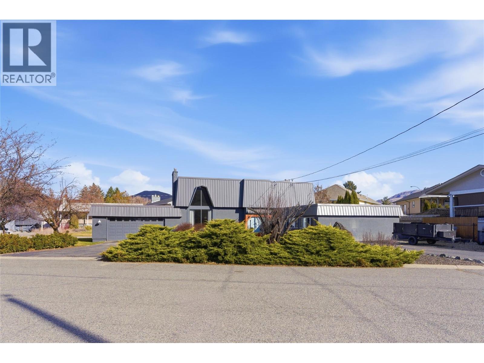 1756 CLIFFORD AVENUE - 4