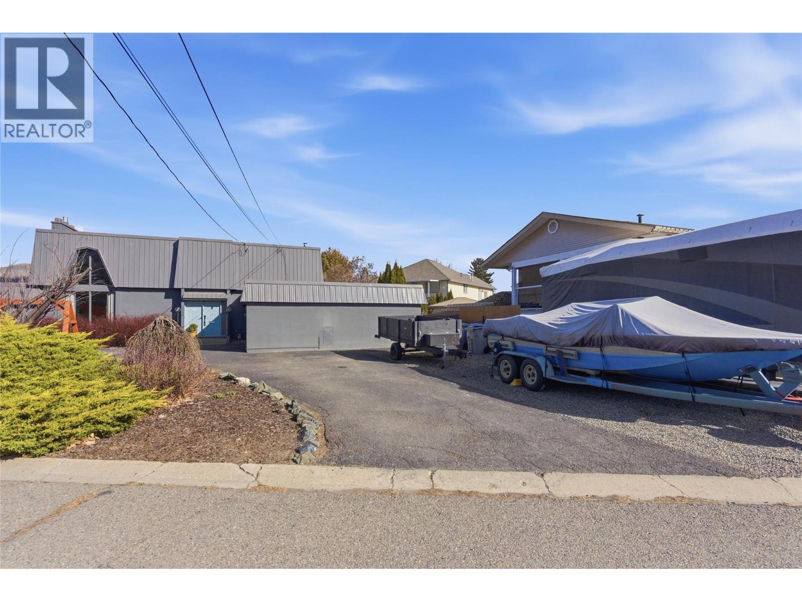 1756 CLIFFORD AVENUE - 6