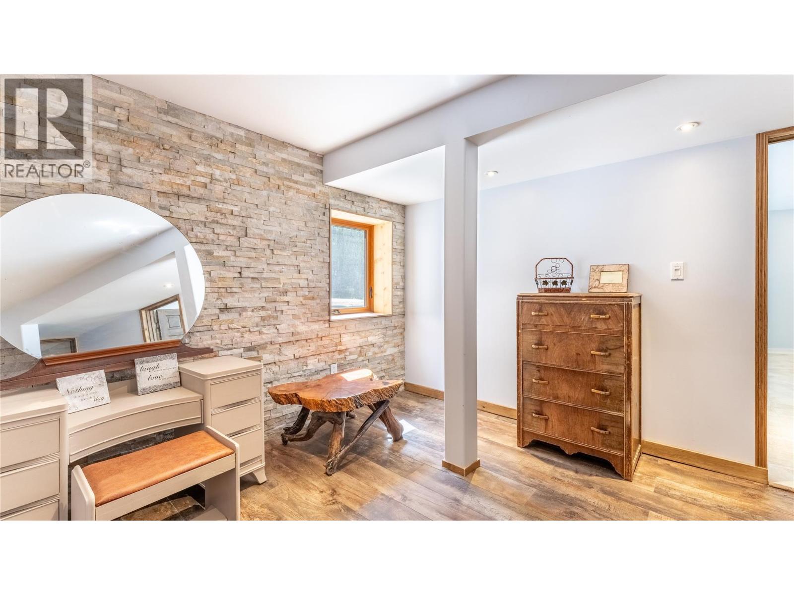 12437 BOSWELL ROAD - 32