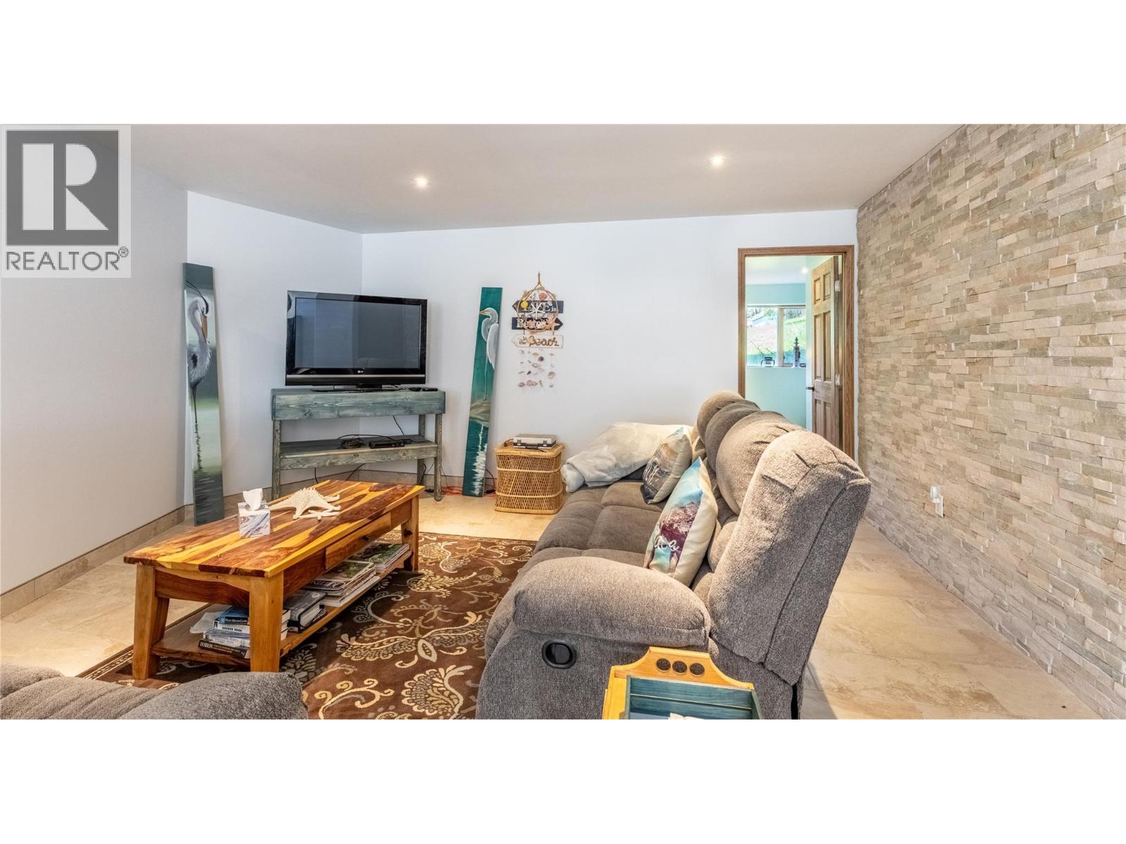 12437 BOSWELL ROAD - 40