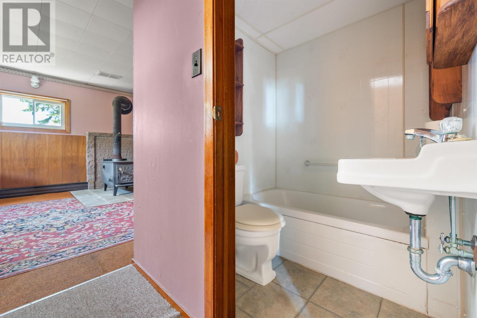 Property 24 of 49 of 571 Burntcoat Road