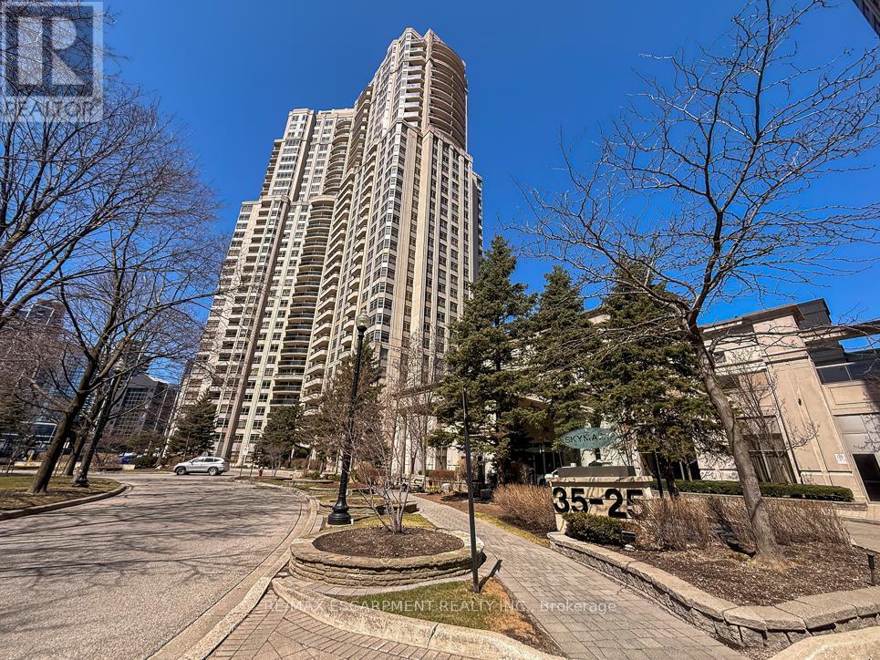 2706 - 35 KINGSBRIDGE GARDEN CIRCLE