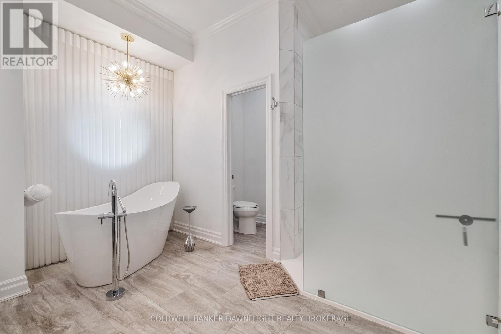 9923 PARKVIEW CRESCENT Property Photo