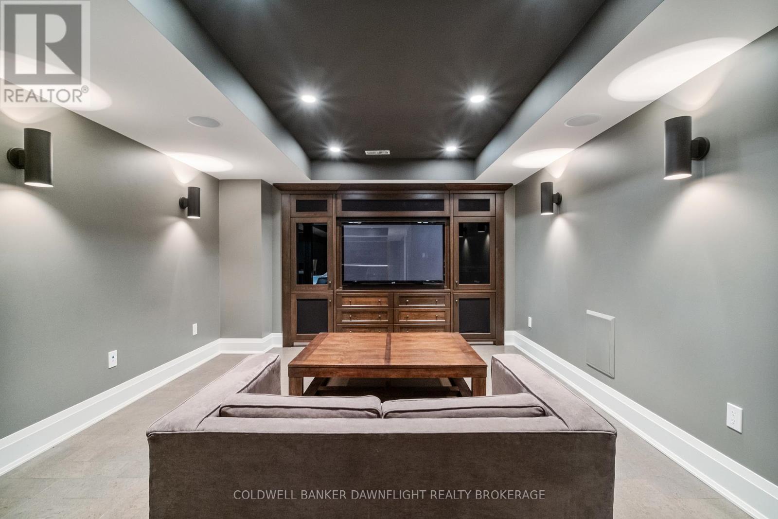 9923 PARKVIEW CRESCENT Property Photo