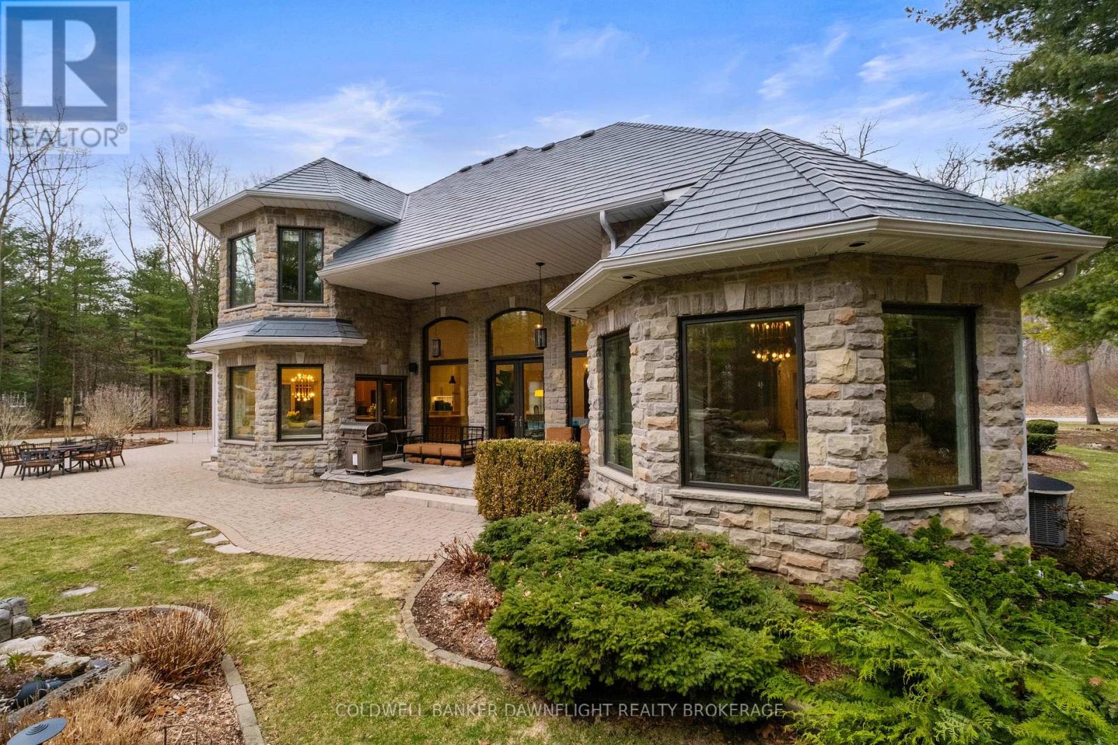 9923 PARKVIEW CRESCENT Property Photo