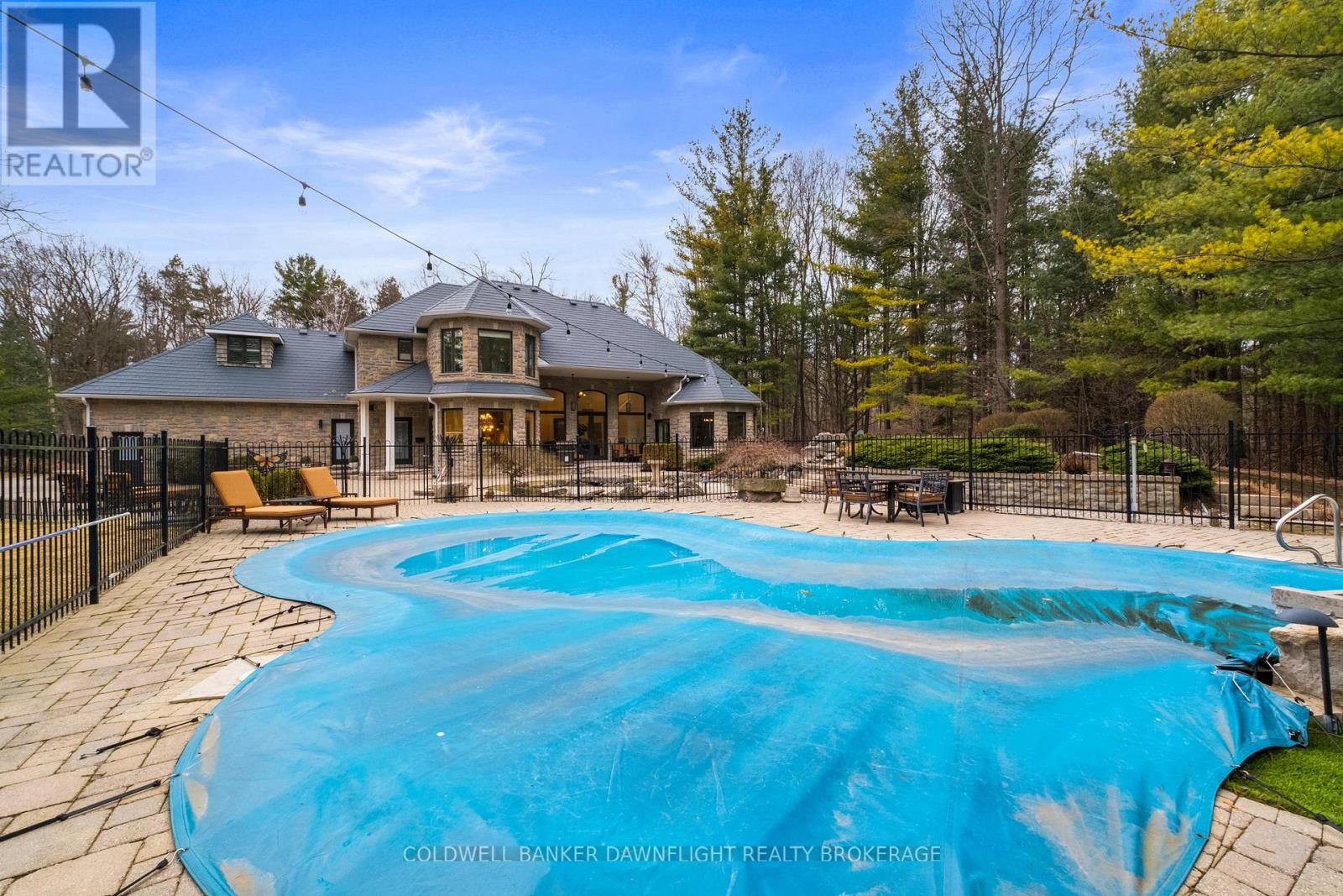 9923 PARKVIEW CRESCENT Property Photo