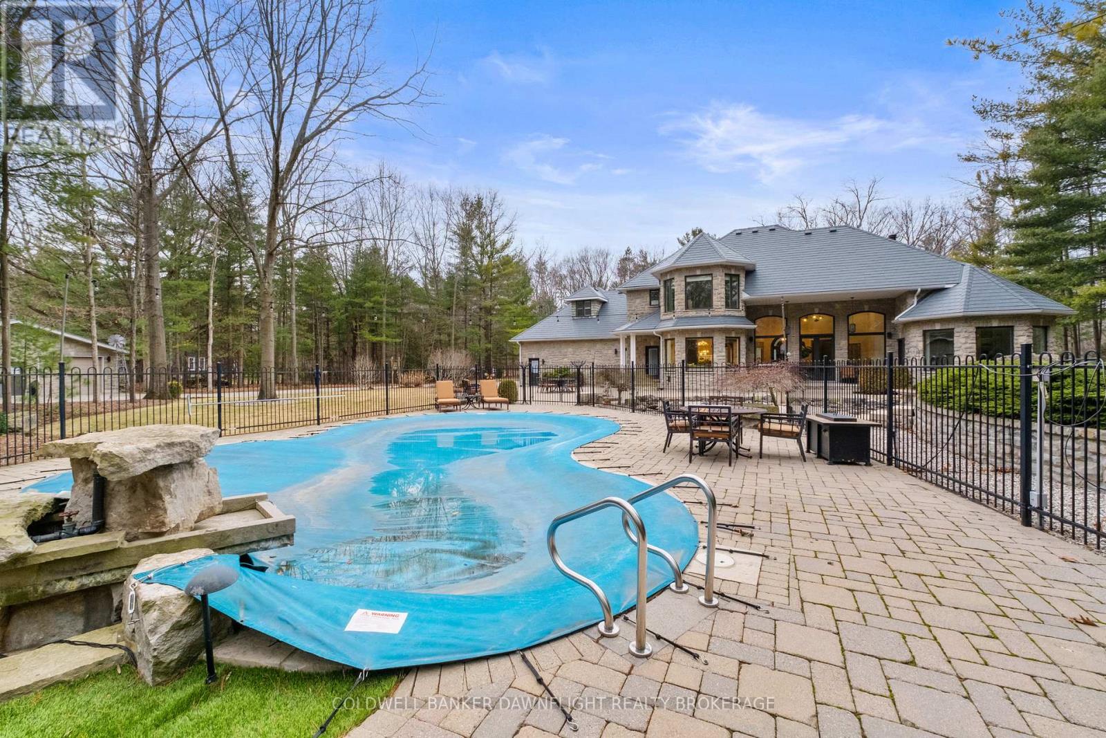 9923 PARKVIEW CRESCENT Property Photo