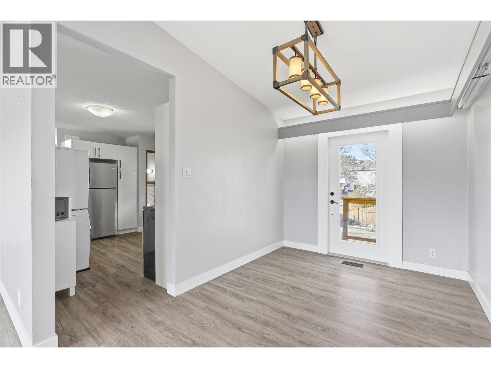 1024 PEMBROKE AVENUE - 10