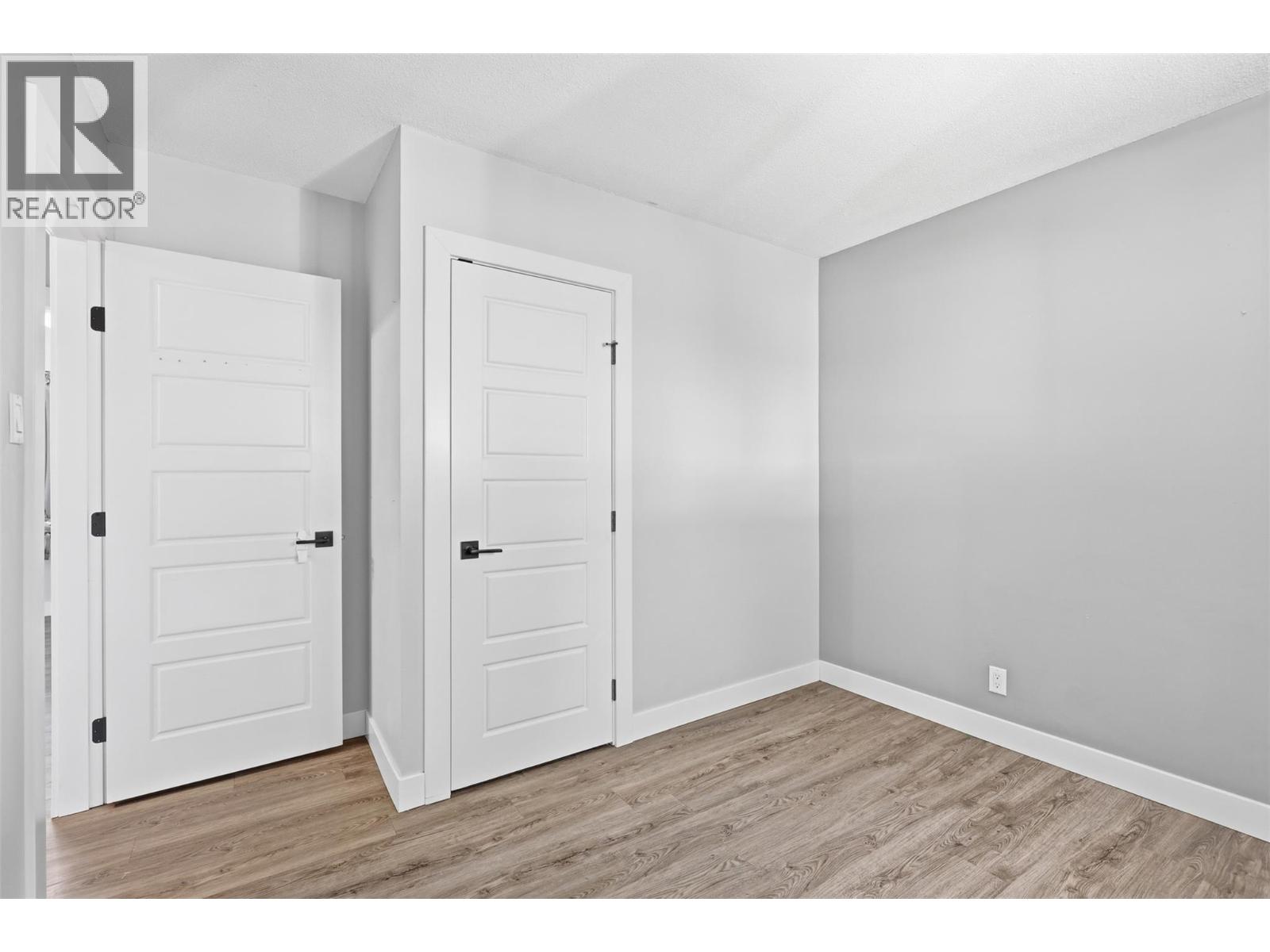 1024 PEMBROKE AVENUE - 19