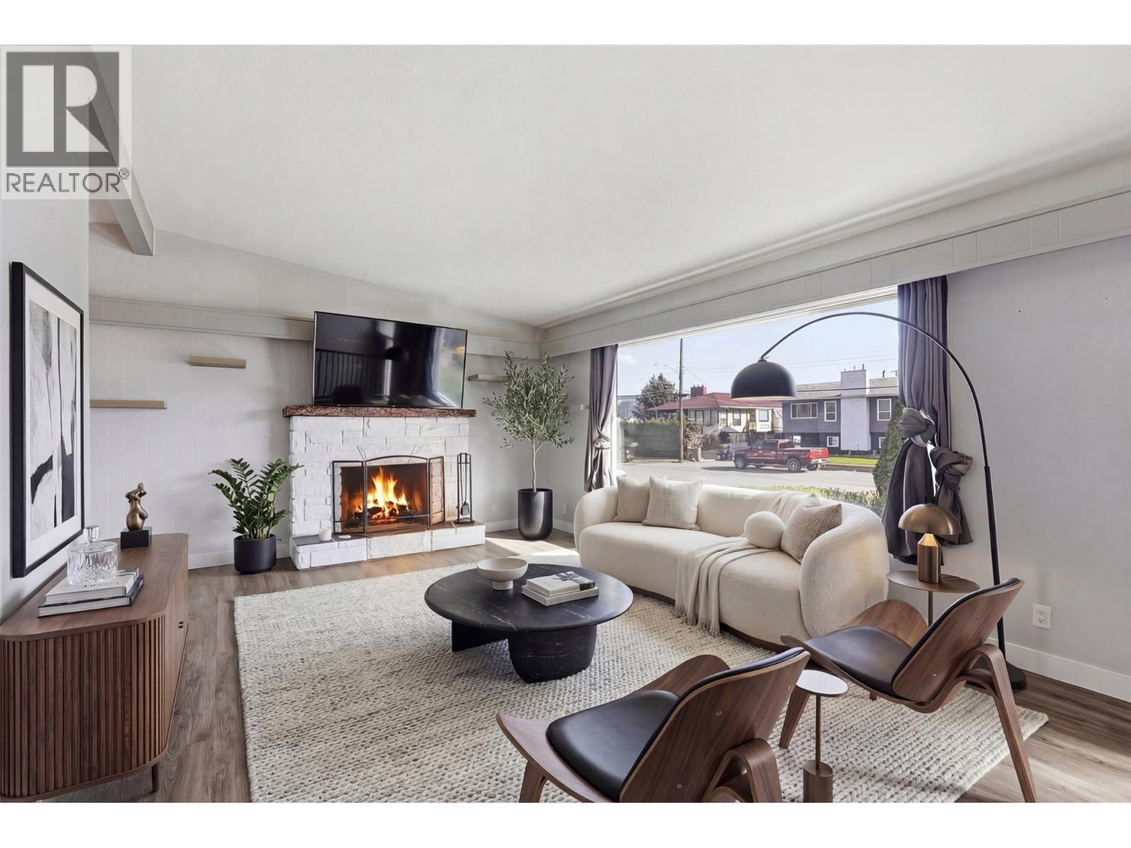 1024 PEMBROKE AVENUE - 3