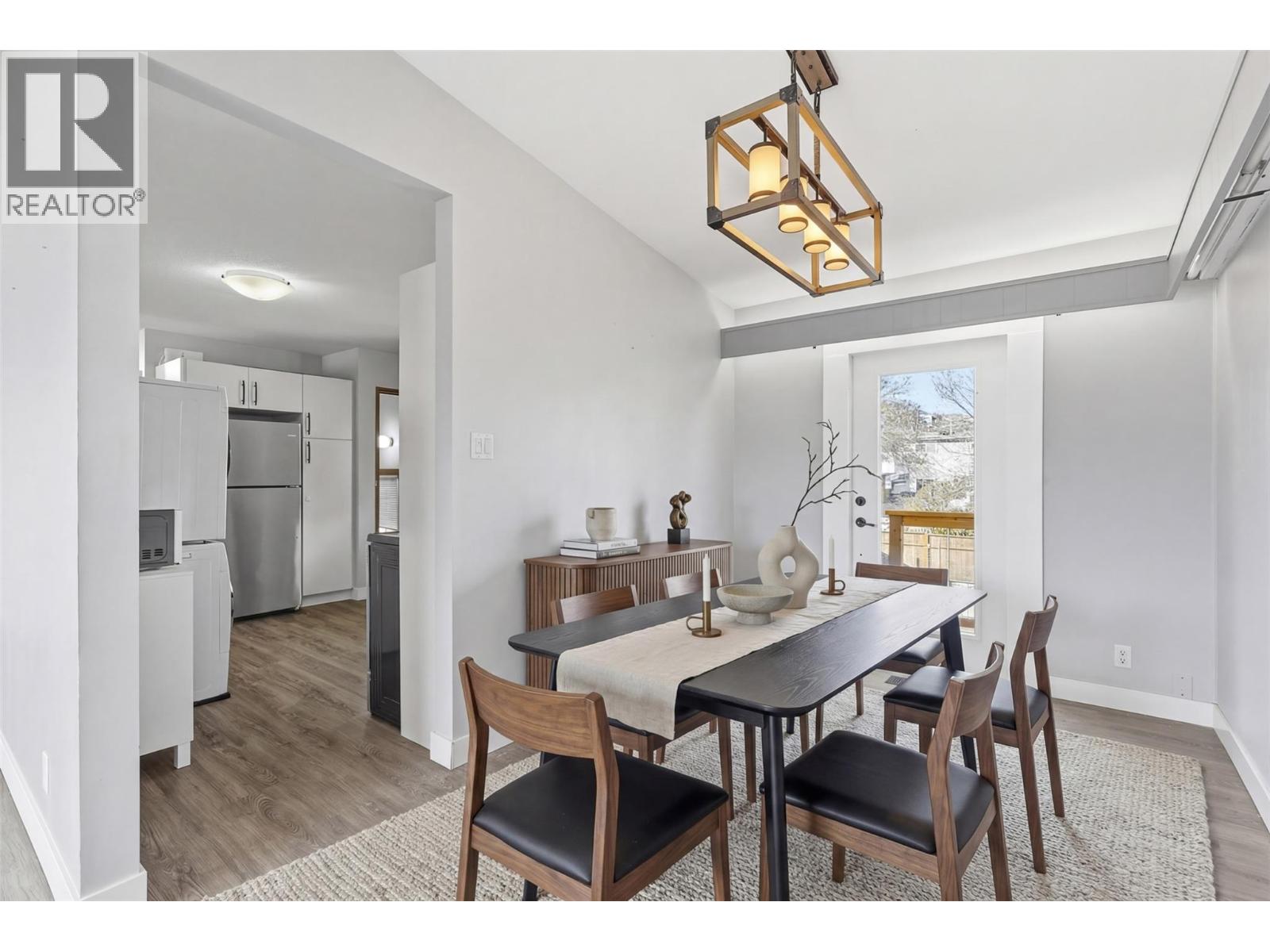 1024 PEMBROKE AVENUE - 4