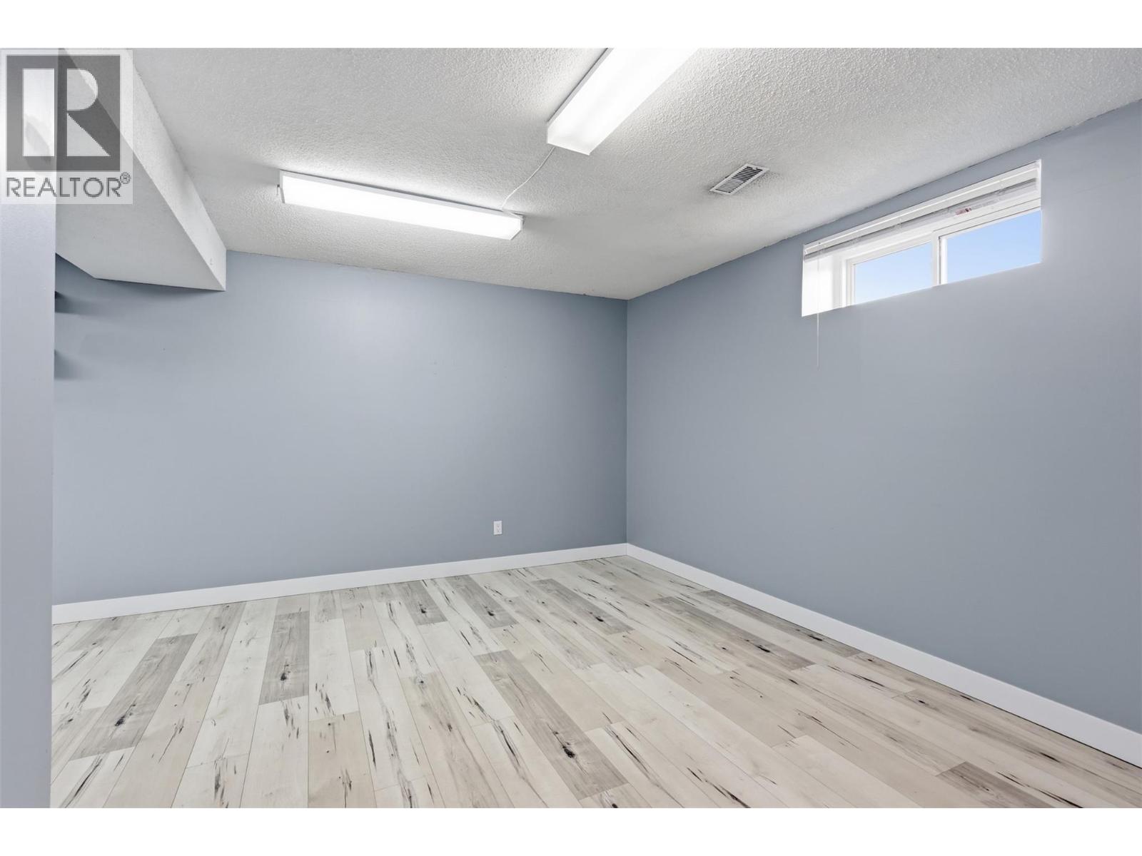 1024 PEMBROKE AVENUE - 30