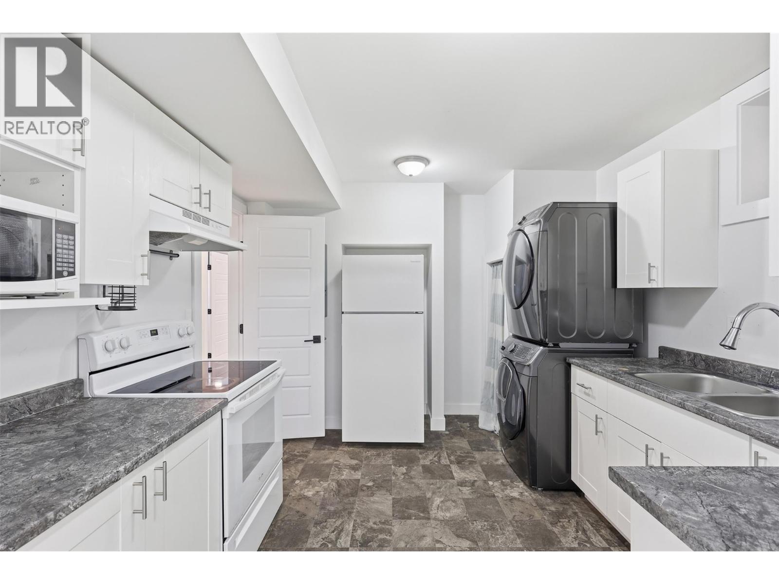 1024 PEMBROKE AVENUE - 33