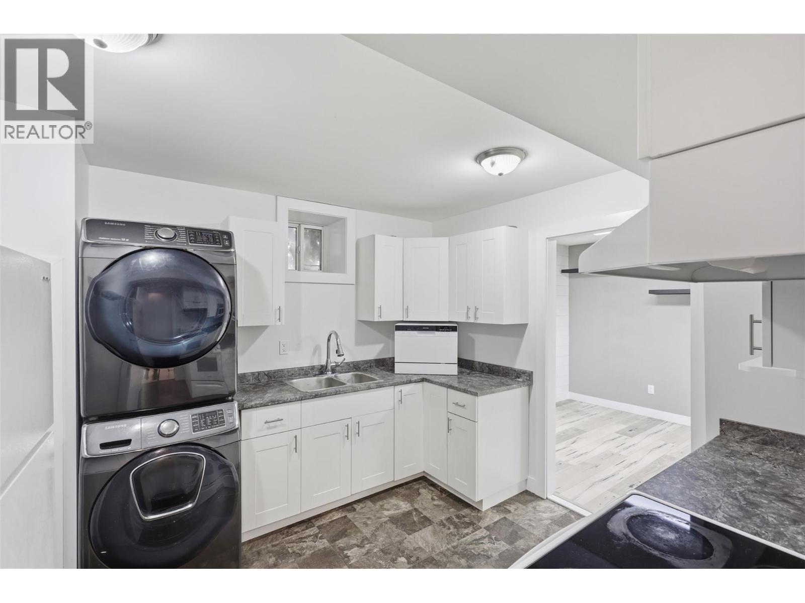 1024 PEMBROKE AVENUE - 34