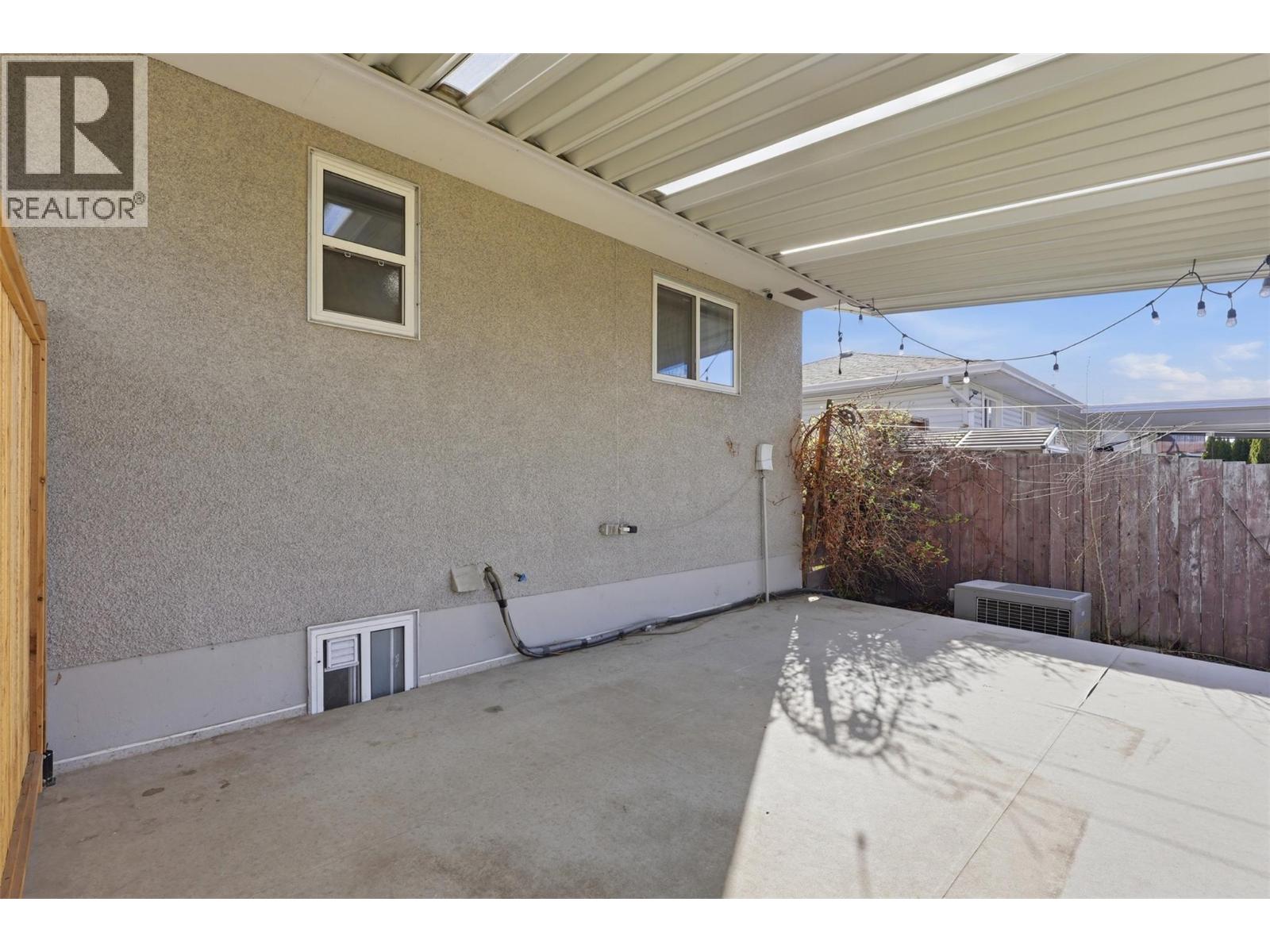 1024 PEMBROKE AVENUE - 24