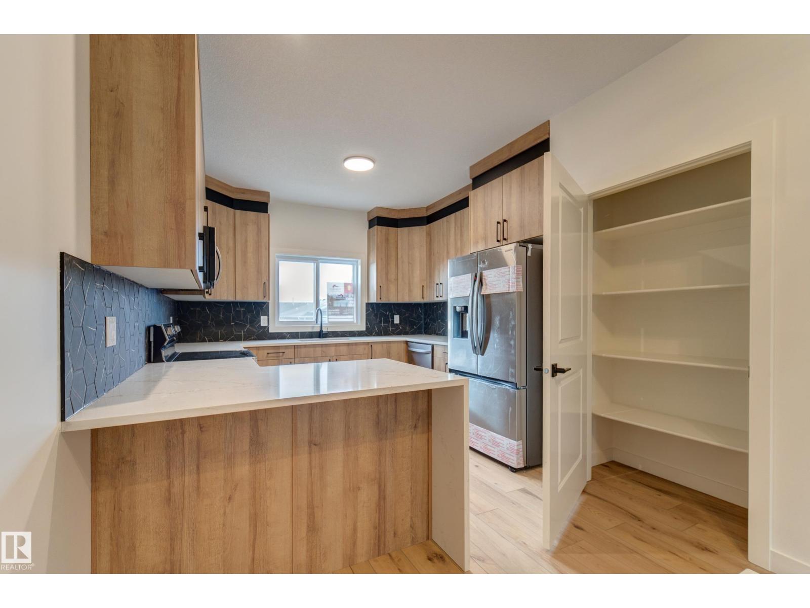 #11 6519 46 ST - 14