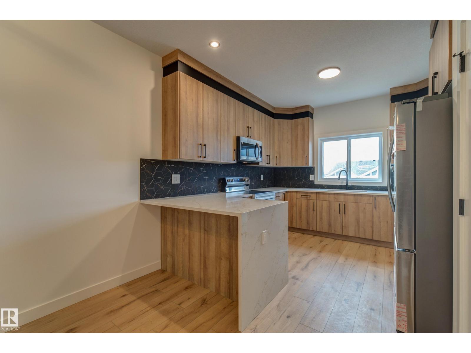 #11 6519 46 ST - 15