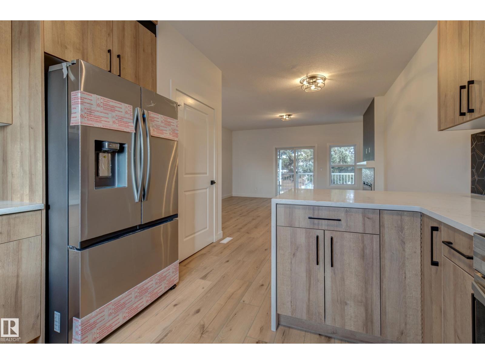 #11 6519 46 ST - 18