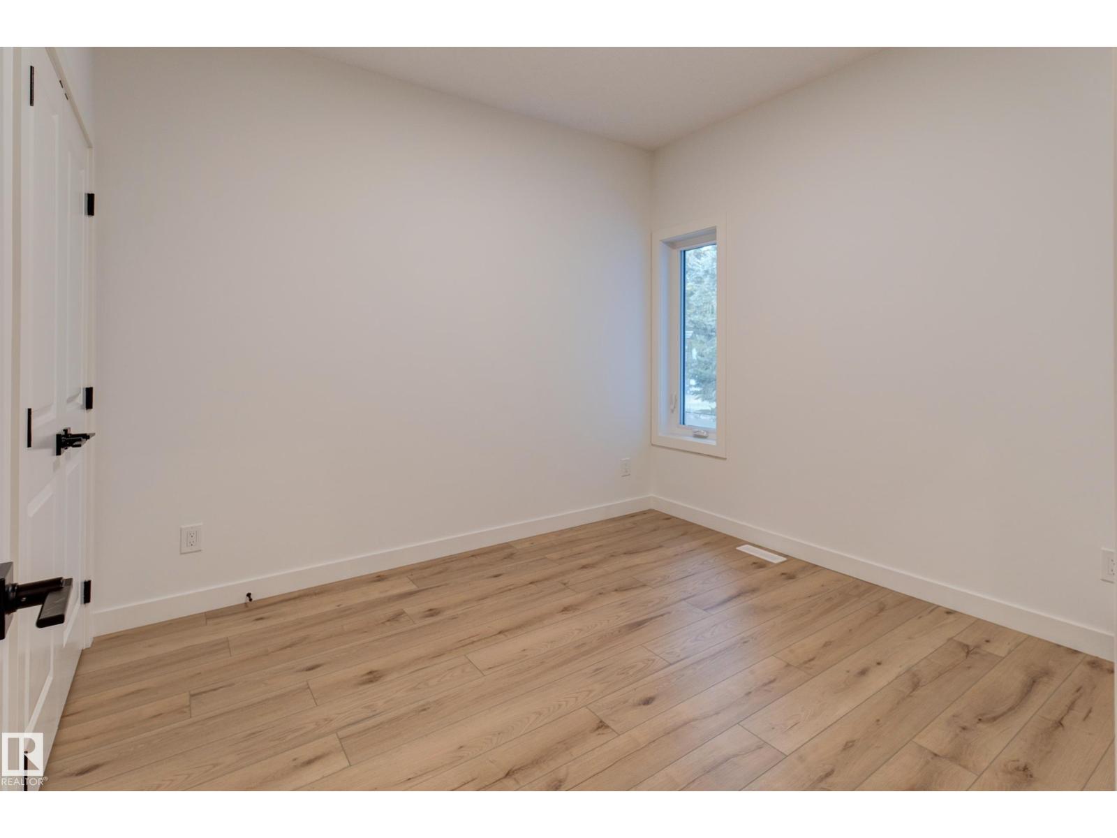 #11 6519 46 ST - 27