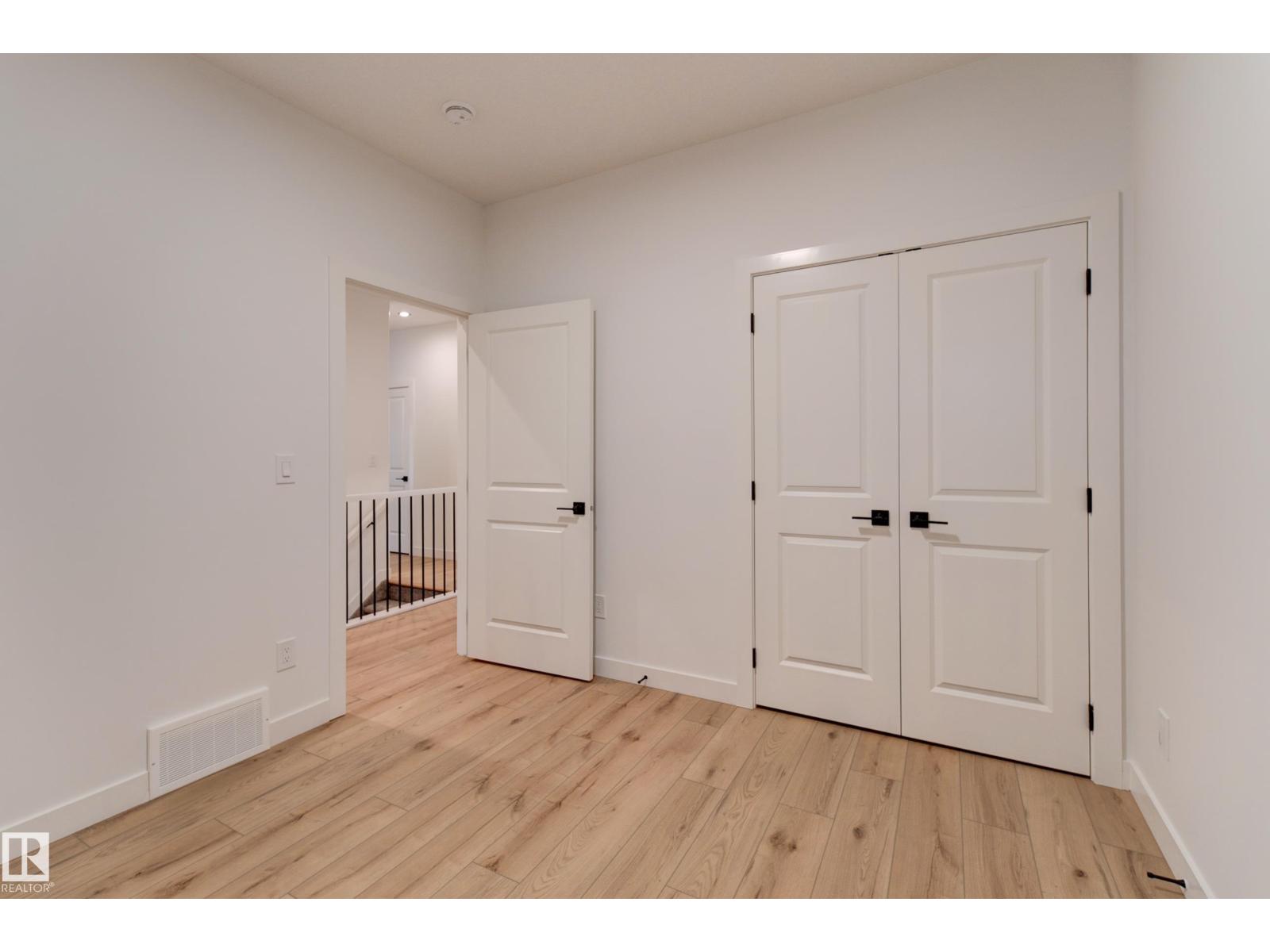 #11 6519 46 ST - 28