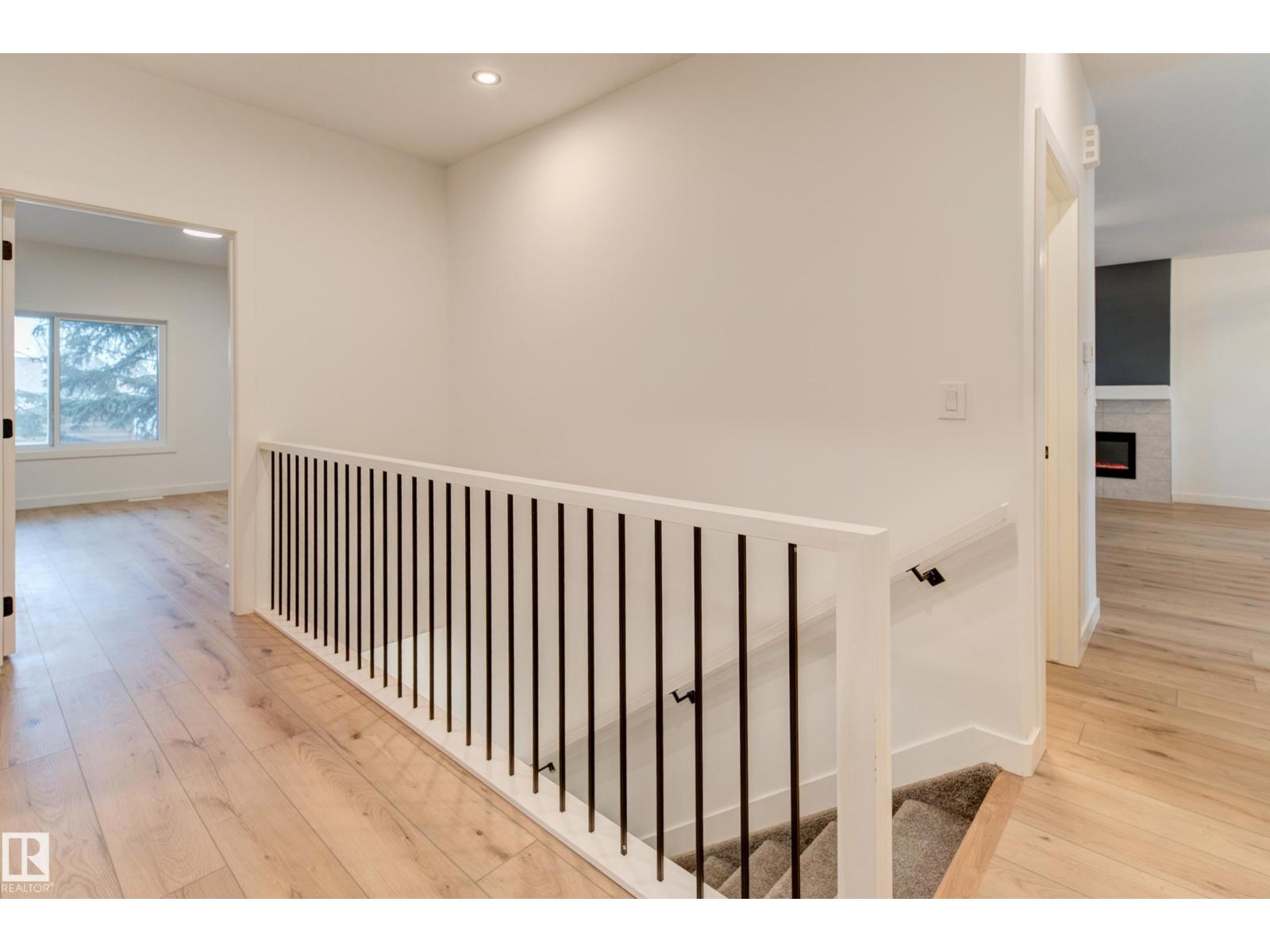#11 6519 46 ST - 34