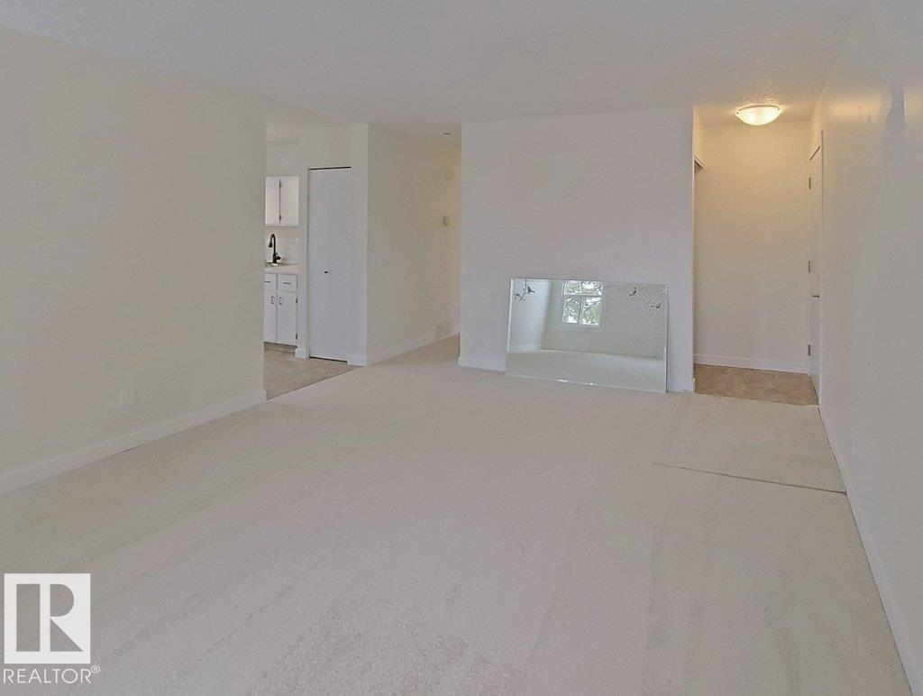 4507 35 AV NW - 10