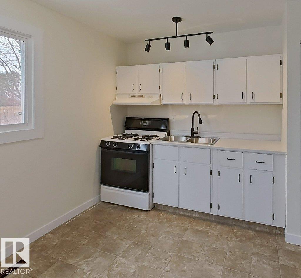 4507 35 AV NW - 13