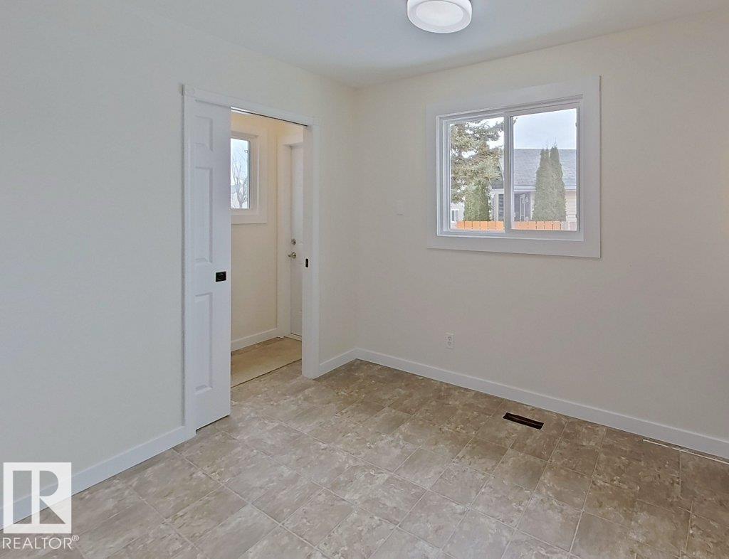 4507 35 AV NW - 16