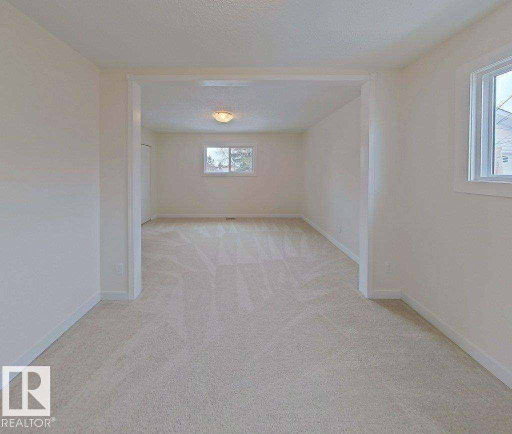4507 35 AV NW - 19