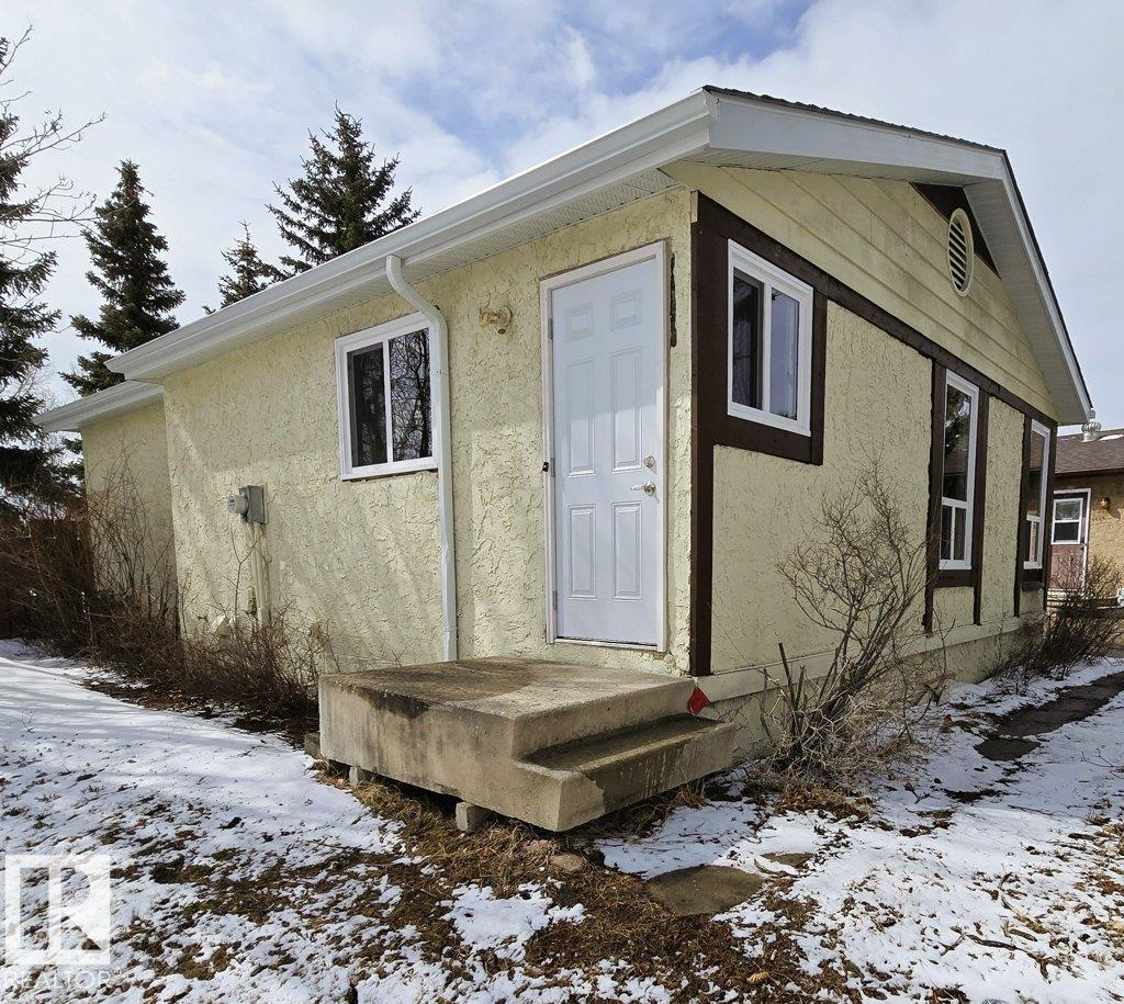 4507 35 AV NW - 3