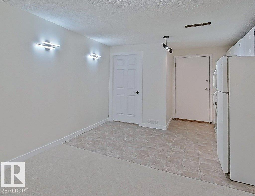 4507 35 AV NW - 36