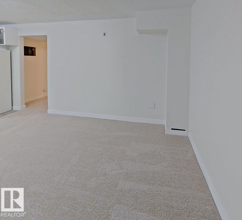 4507 35 AV NW - 38