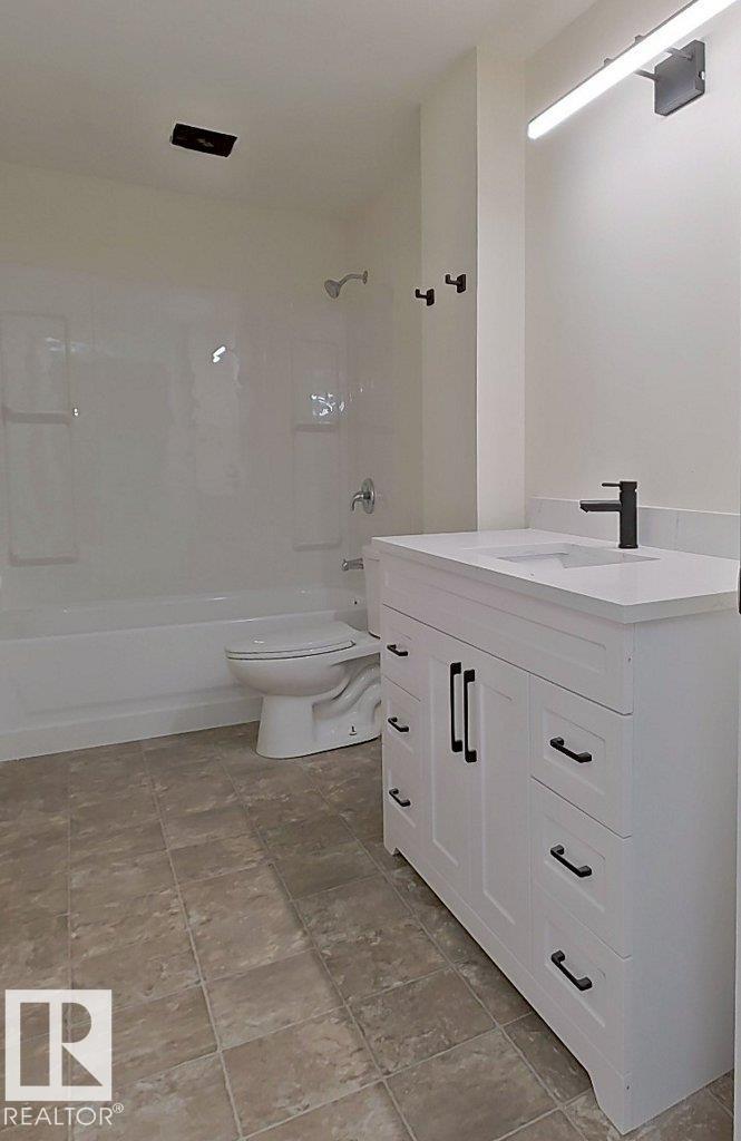 4507 35 AV NW - 48